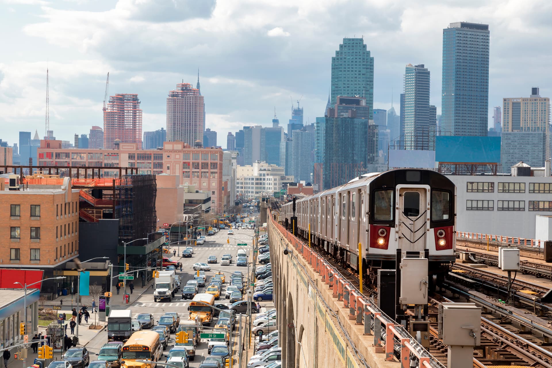 railway train manhattan skyline